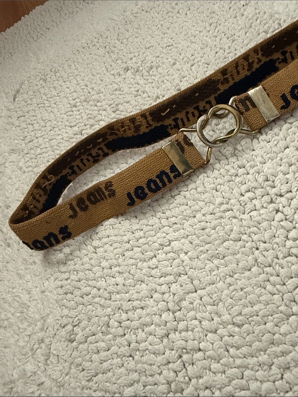1970’s RARE VINTAGE Brown 'Jeans' Logo Stretch Belt Ring Buckle.